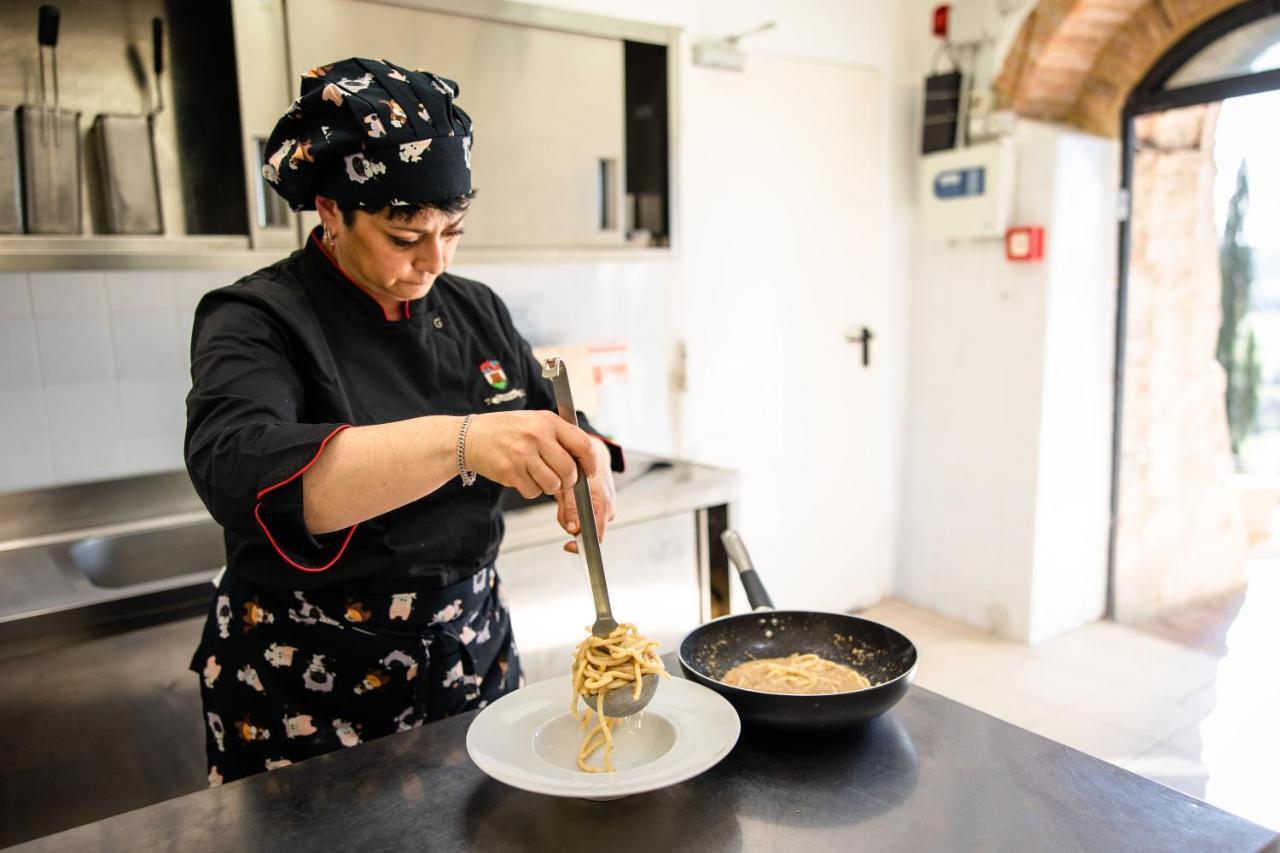 Borgo Laticastelli Hotel Rapolano Terme Eksteriør billede